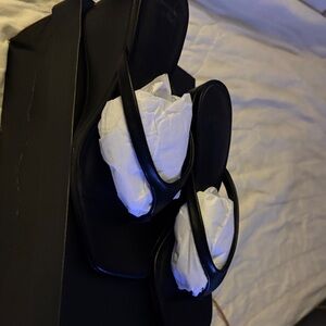 Abercrombie Black Platform Flip Flop Sandals